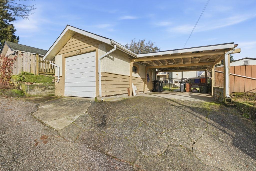 Neighborhood Park Photo Near 348 Simpson Street, New Westminster, BC