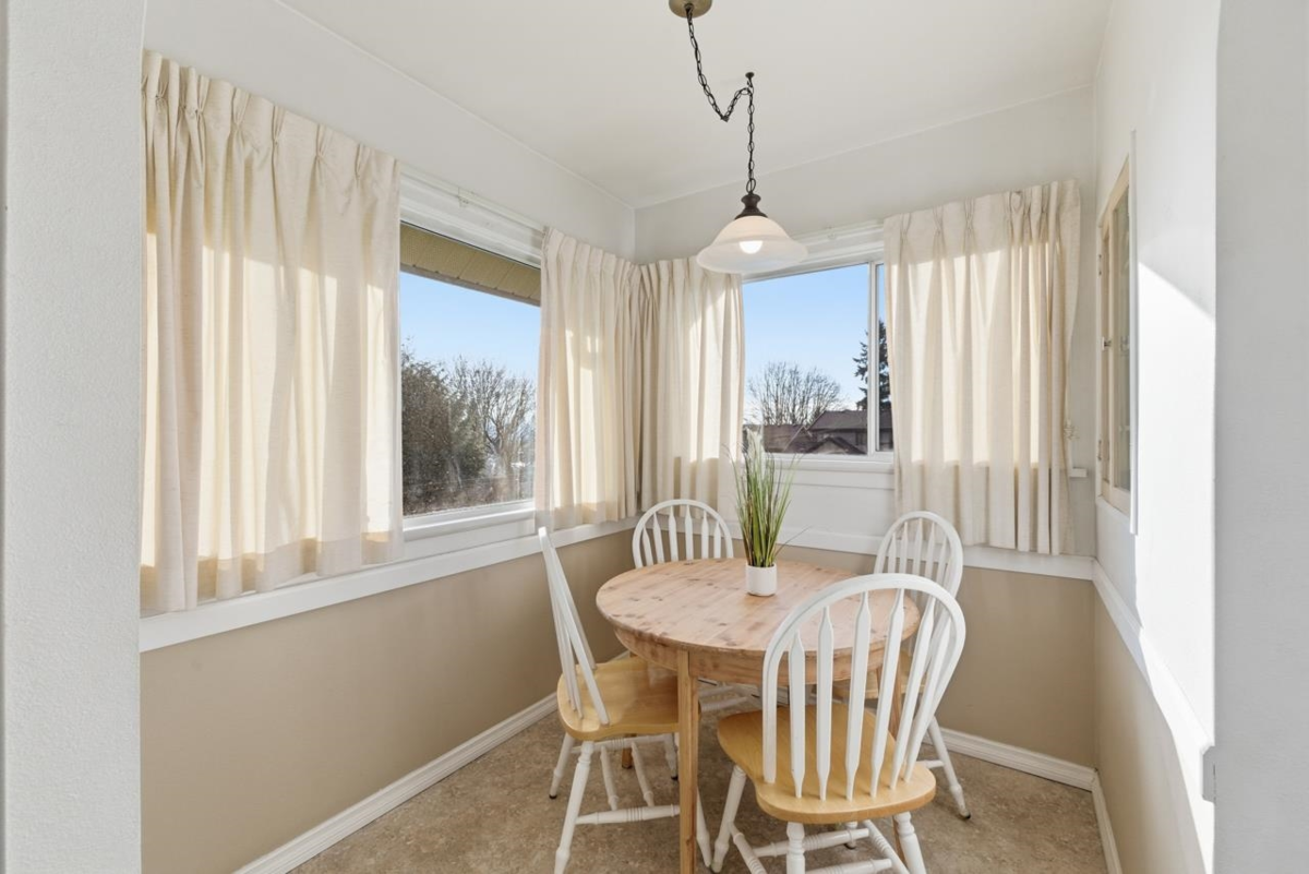 Primary Bedroom Photo of 348 Simpson Street, New Westminster, BC