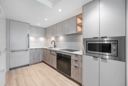 Primary Bedroom Photo of 325 755 Harbourside Drive, North Vancouver, BC