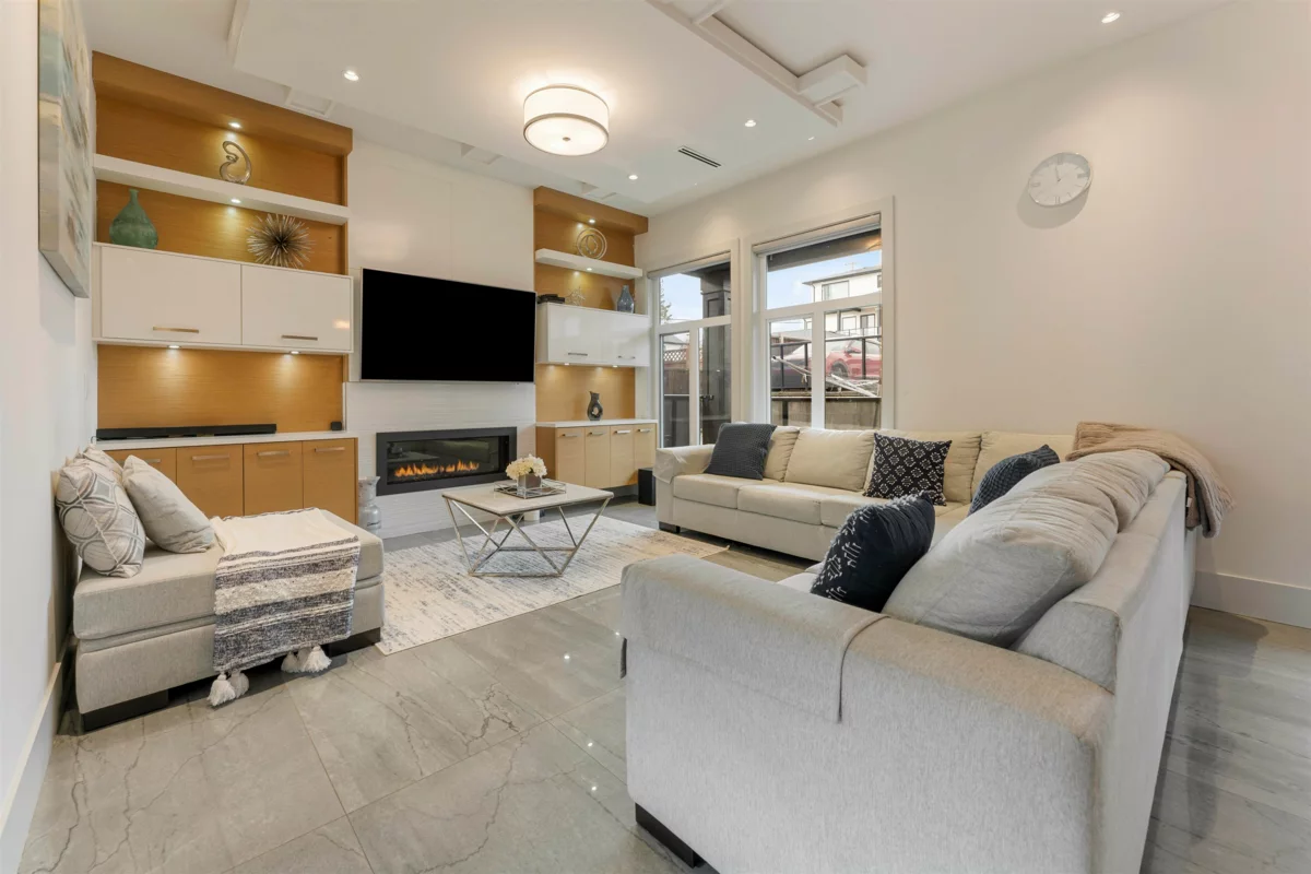 Breakfast Nook Photo of 5619 Portland Street, Burnaby, BC