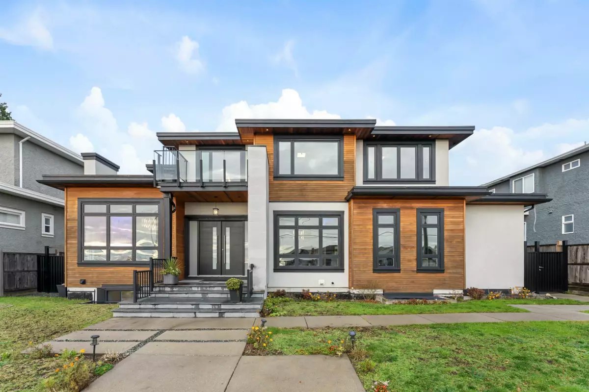 Family Room Photo of 5619 Portland Street, Burnaby, BC