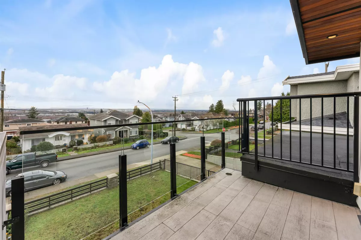 Garden / Landscaping Photo of 5619 Portland Street, Burnaby, BC