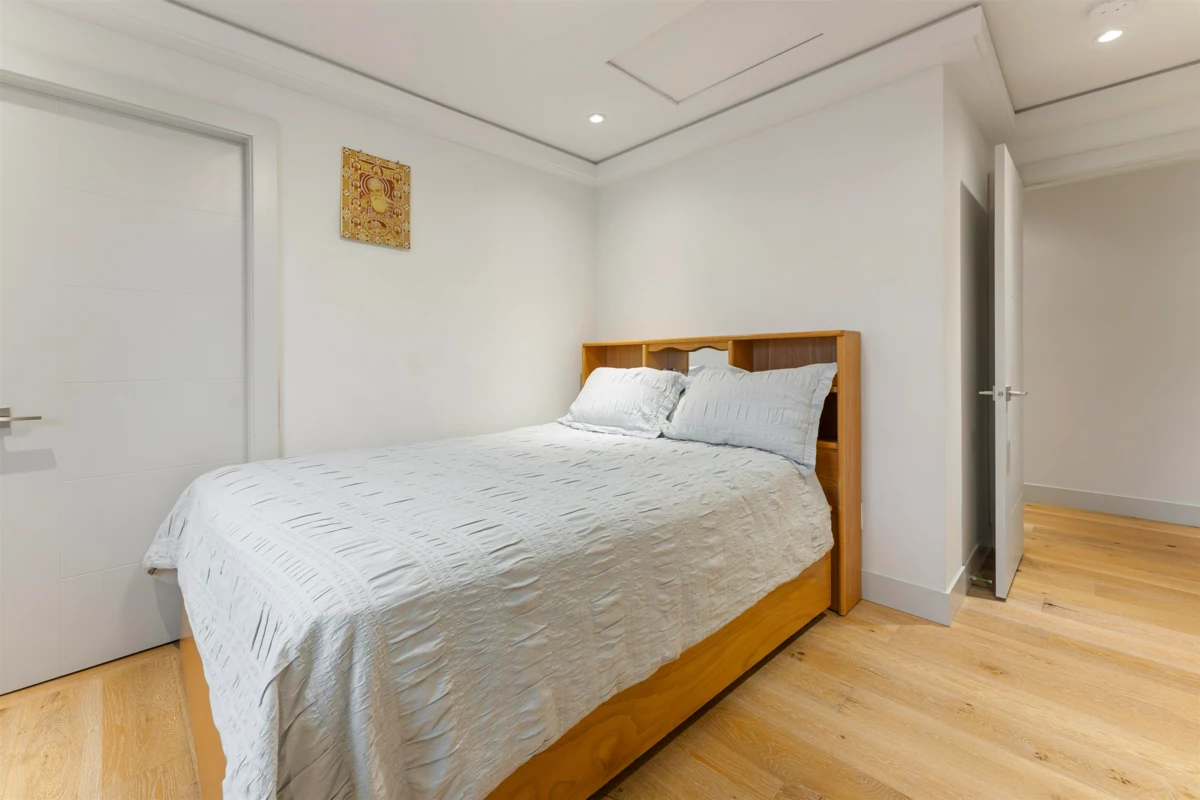 Hallway Photo of 5619 Portland Street, Burnaby, BC