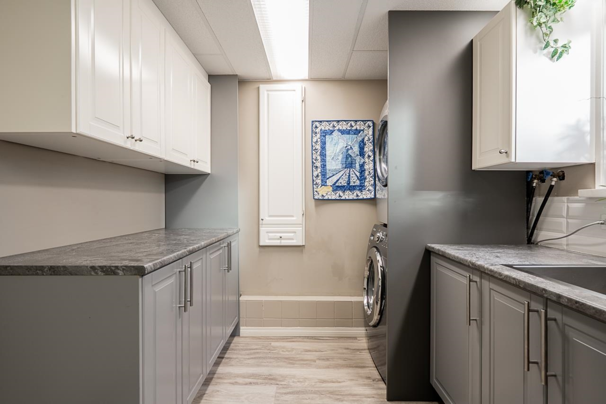 Laundry Room Photo of 11426 144a Street, Surrey, BC