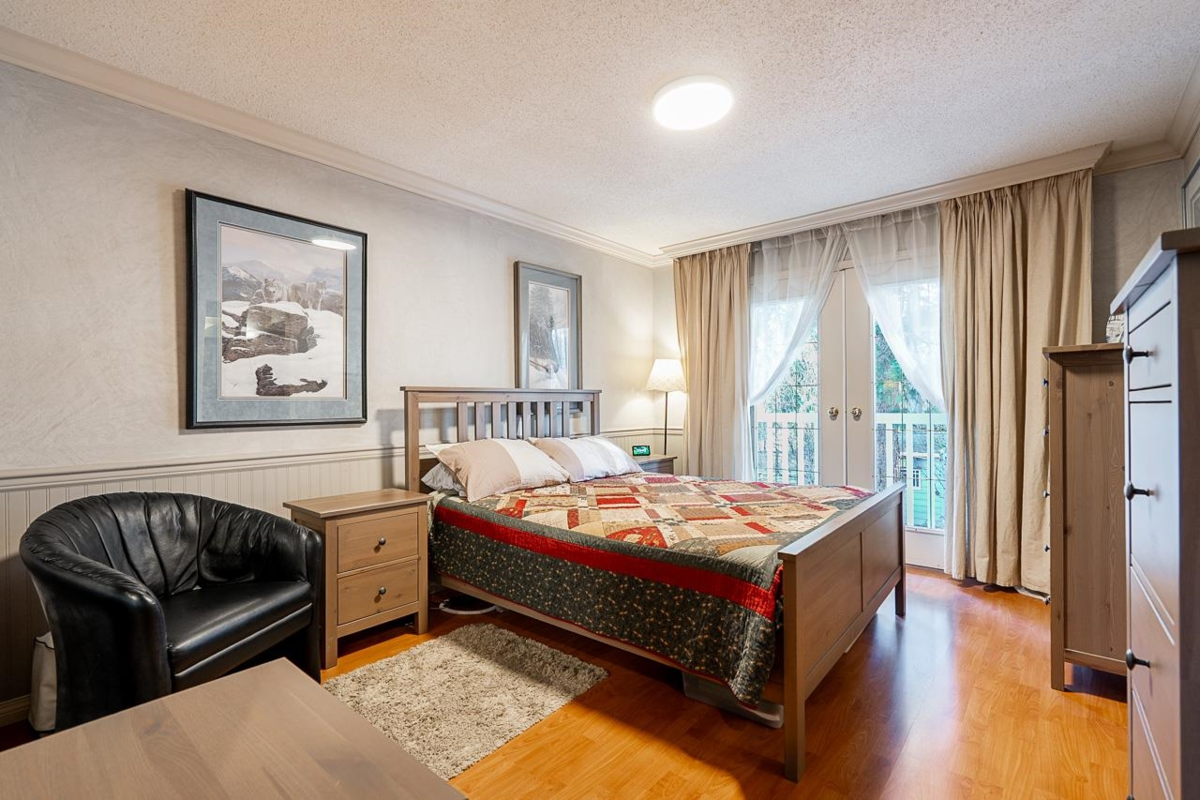 Primary Bathroom Photo of 11426 144a Street, Surrey, BC