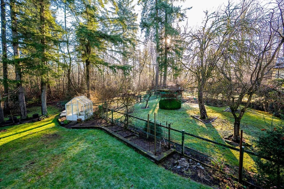 Staircase Photo of 11426 144a Street, Surrey, BC