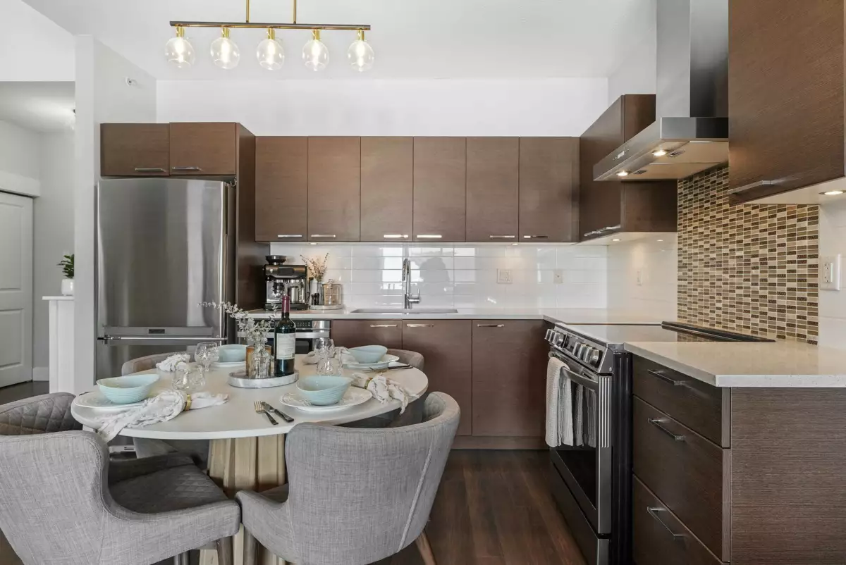 Kitchen Photo of 406 5811 177b Street, Surrey, BC