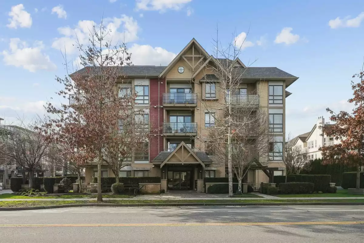 Outdoor Deck Photo of 406 5811 177b Street, Surrey, BC