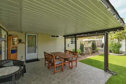 Hallway Photo of 6359 172a Avenue, Surrey, BC