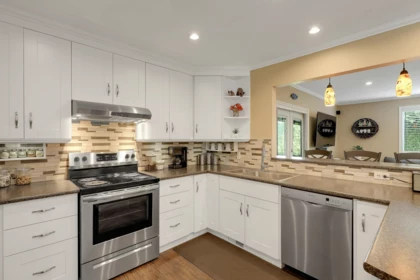Kitchen Island Photo of 6359 172a Avenue, Surrey, BC