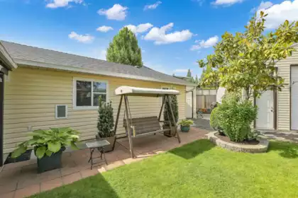 Swimming Pool Photo of 6359 172a Avenue, Surrey, BC