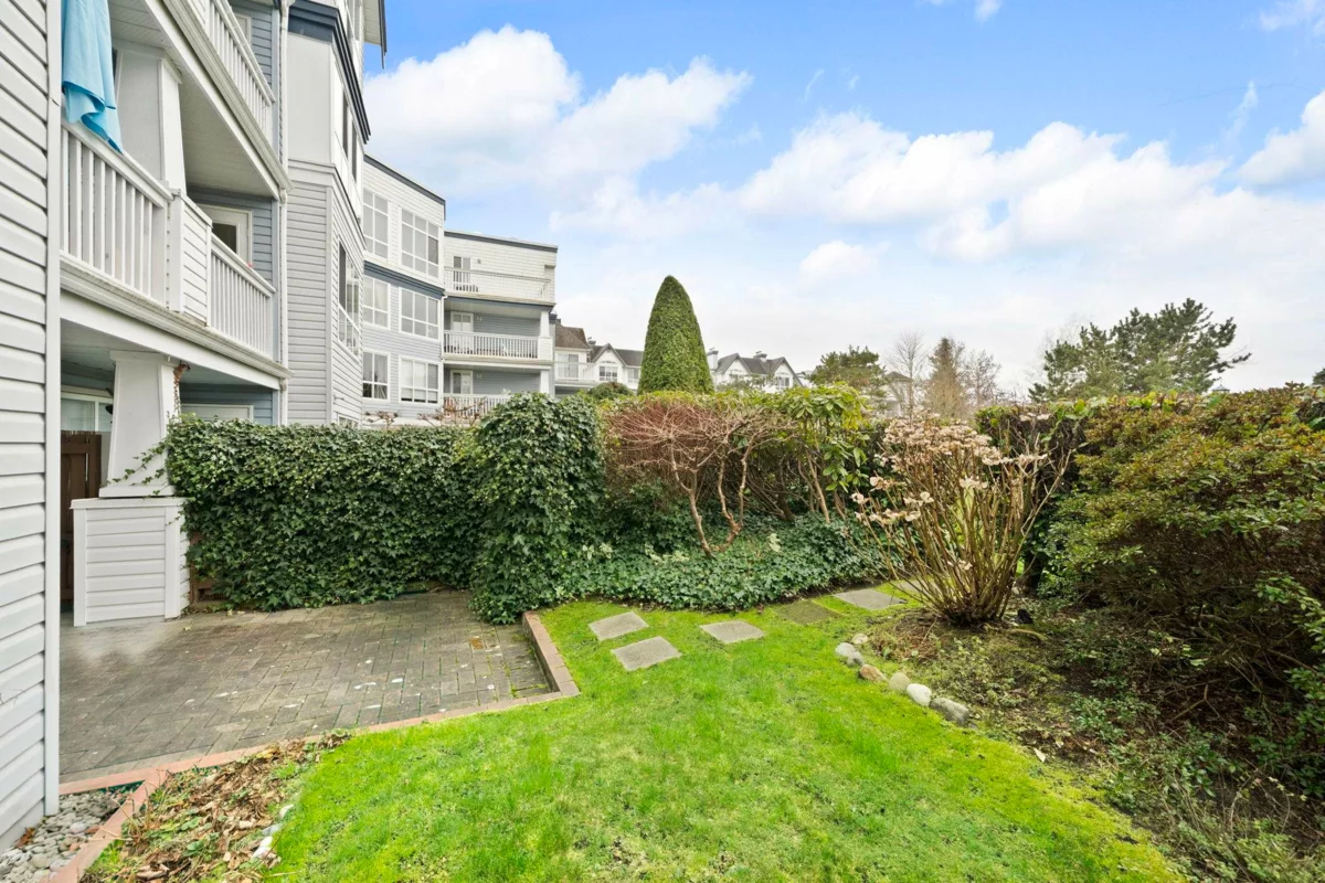 Hallway Photo of 123 12633 No. 2 Road, Richmond, BC