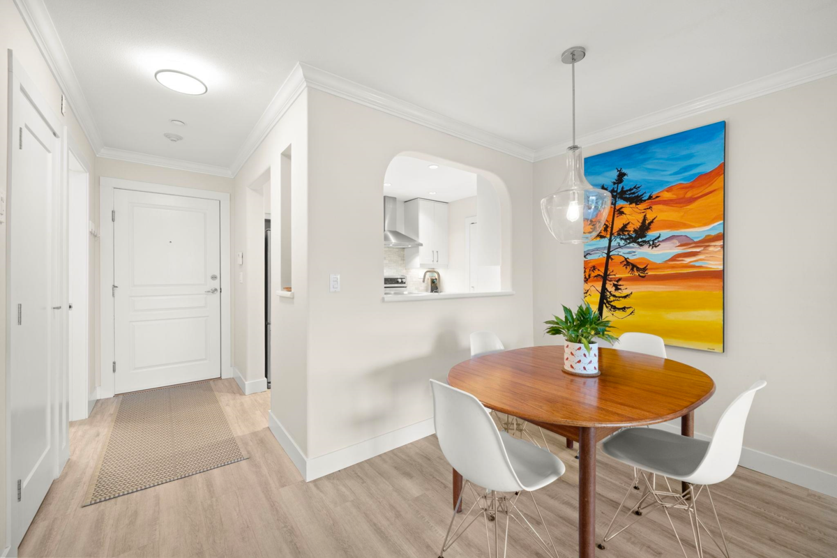 Kitchen Photo of 123 12633 No. 2 Road, Richmond, BC