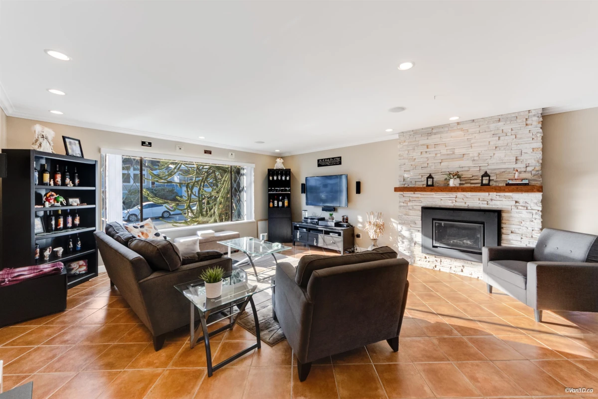 Entry Foyer Photo of 2591 Passage Drive, Coquitlam, BC