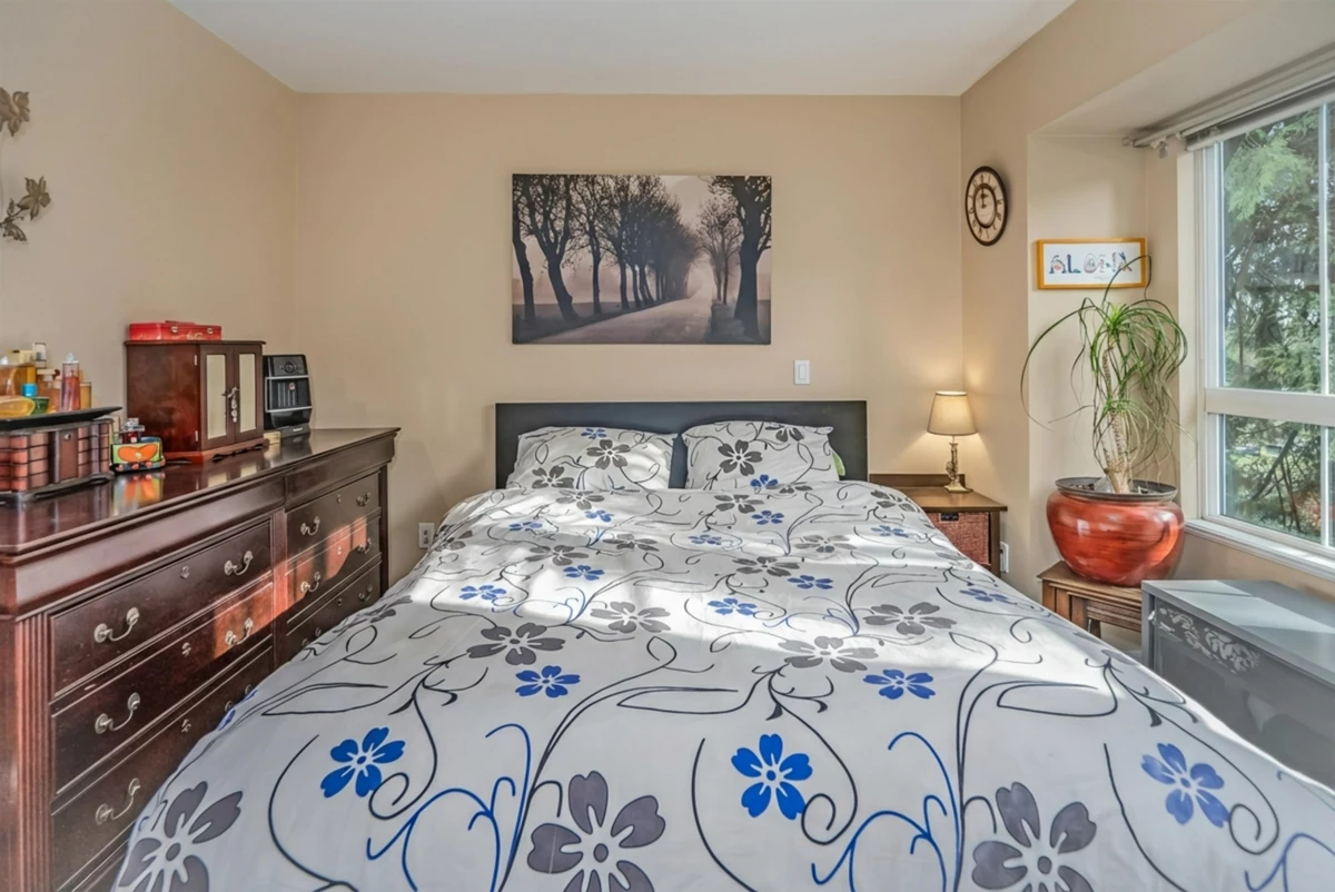 Entry Foyer Photo of 41 12738 66 Avenue, Surrey, BC