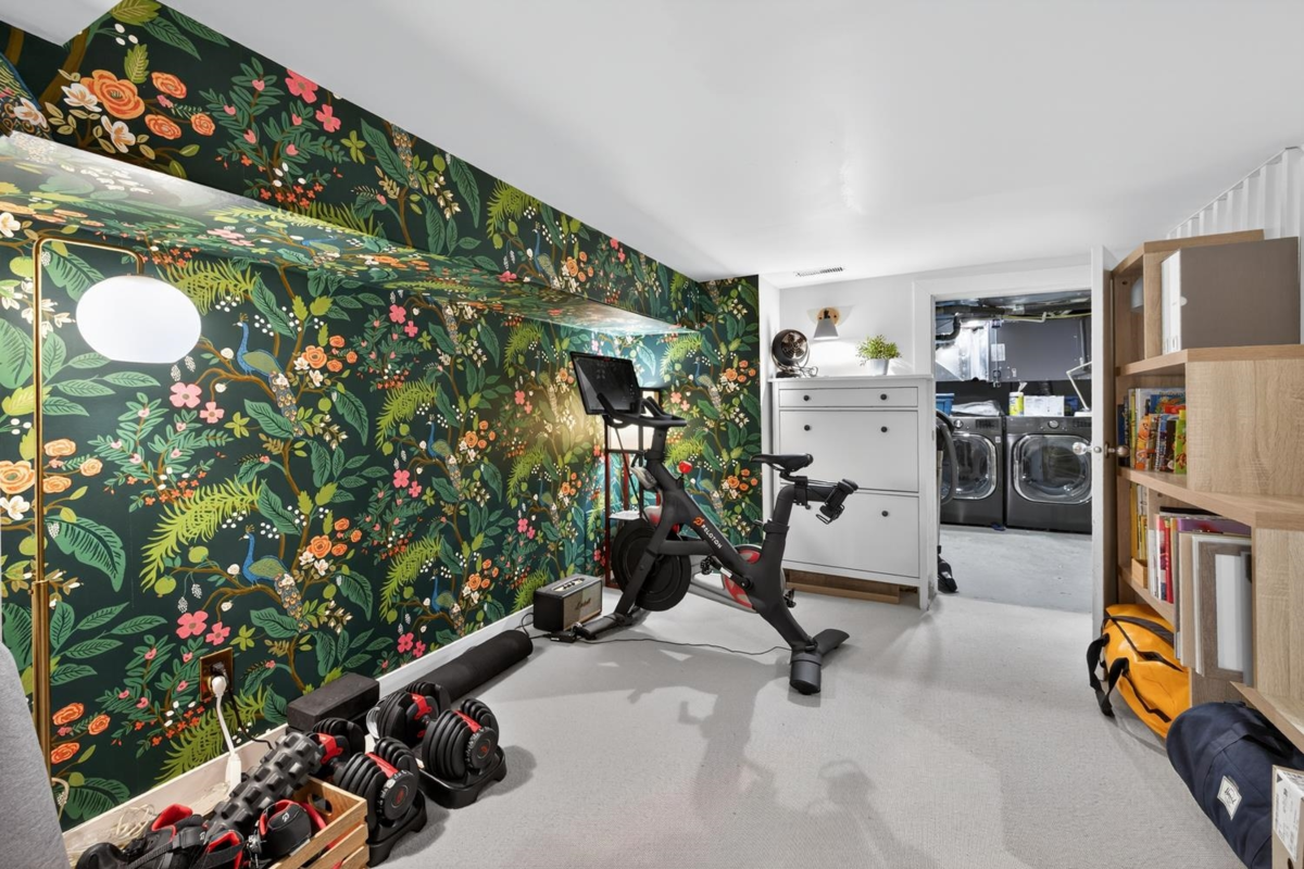 Basement Recreation Room Photo of 4387 St. George Street, Vancouver, BC