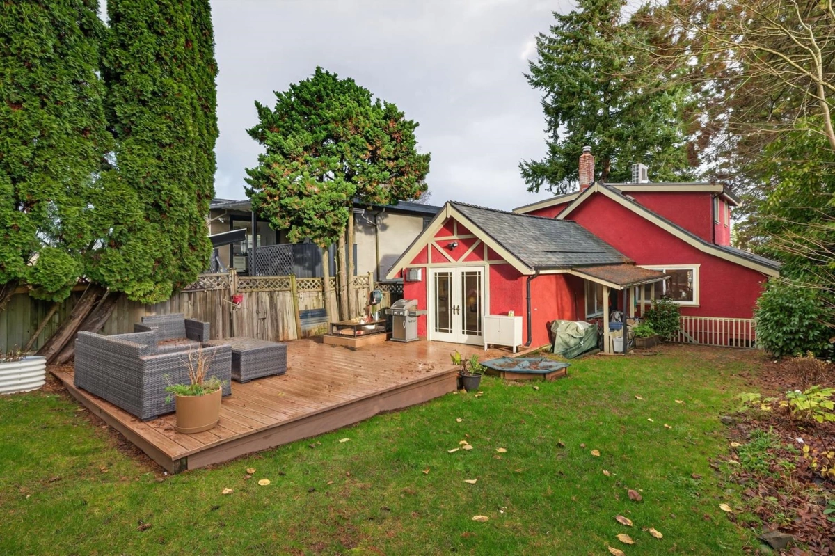 Mudroom Photo of 4387 St. George Street, Vancouver, BC