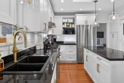 Kitchen Island Photo of 4387 St. George Street, Vancouver, BC