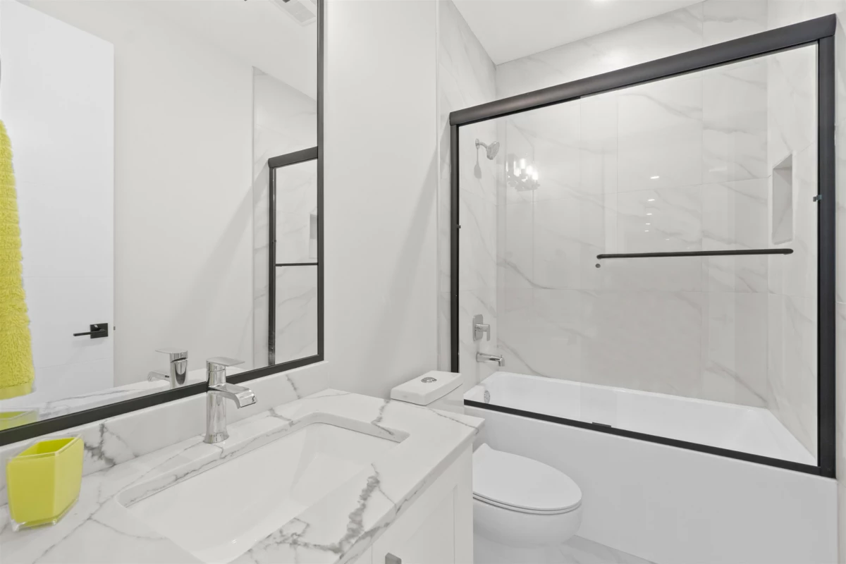 Staircase Photo of 27107 River Road, Maple Ridge, BC