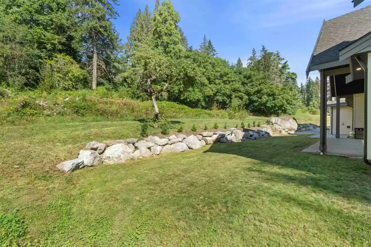 Swimming Pool Photo of 27107 River Road, Maple Ridge, BC