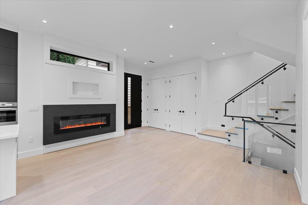Dining Area Photo of 104 1518 Hatton Avenue, Burnaby, BC