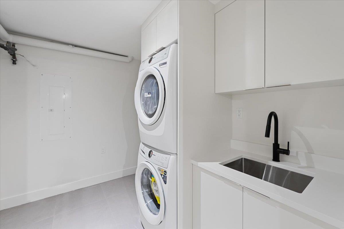 Fitness Center Photo Near 104 1518 Hatton Avenue, Burnaby, BC