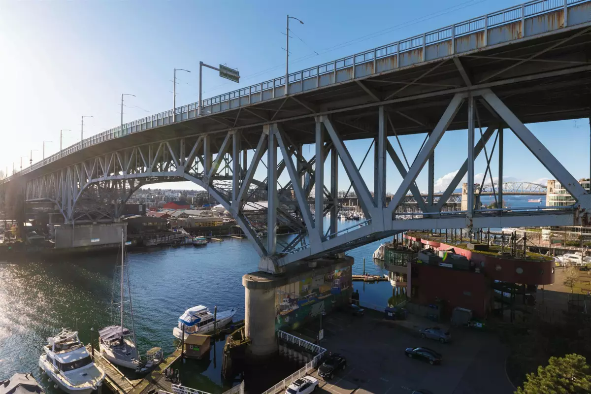 Entry Foyer Photo of 805 628 Kinghorne Mews, Vancouver, BC