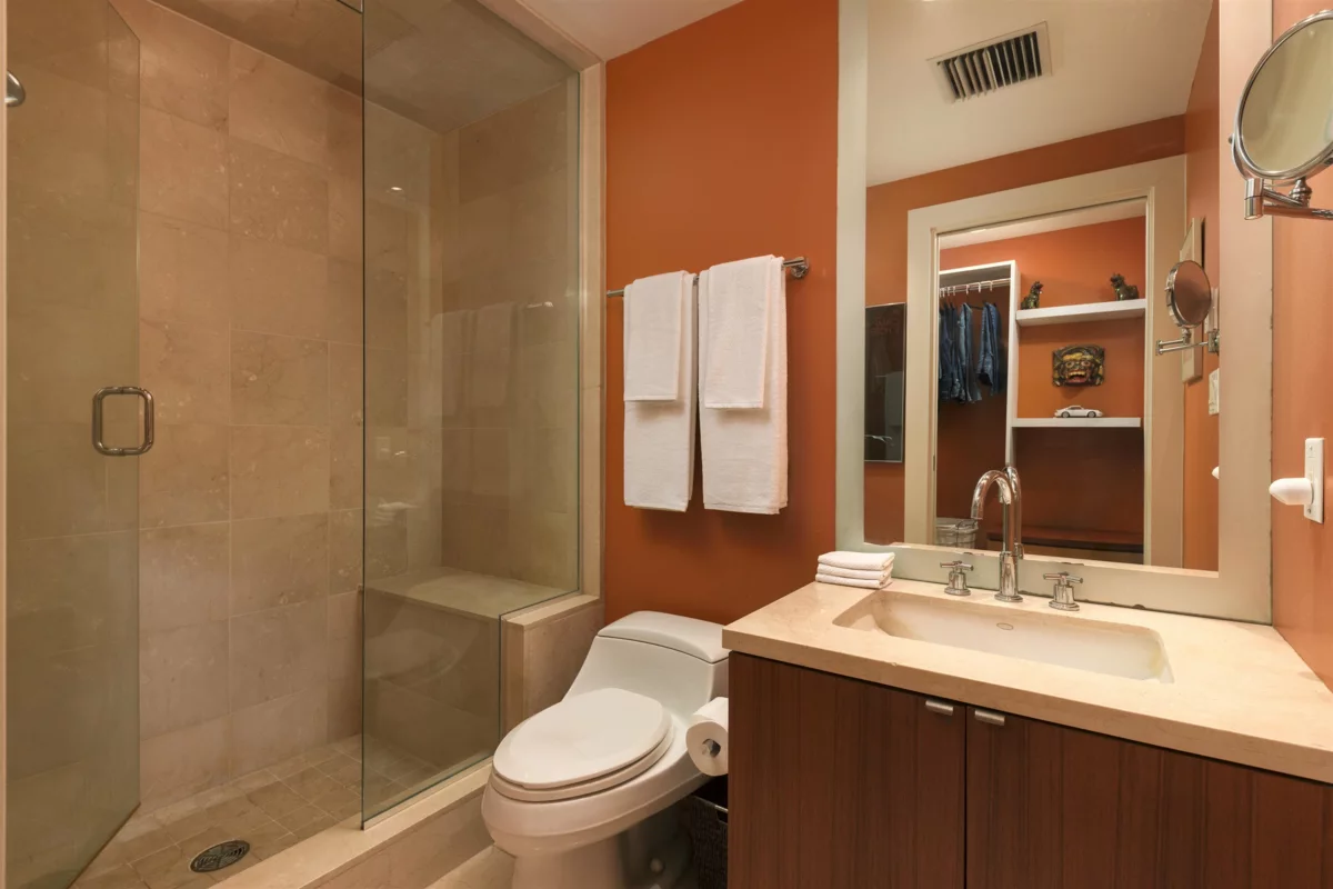 Guest Bathroom Photo of 805 628 Kinghorne Mews, Vancouver, BC