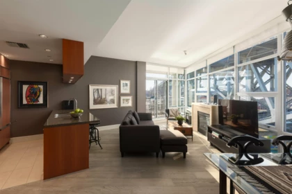 805 628 Kinghorne Mews, Vancouver, BC