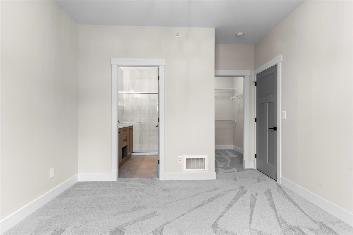 Entry Foyer Photo of 75 46211 Promontory Road, Chilliwack, BC