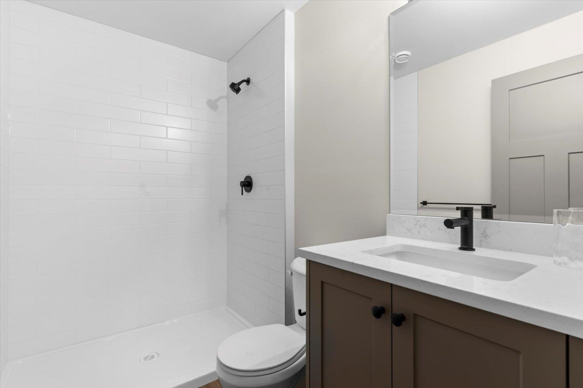 Garage Interior Photo of 75 46211 Promontory Road, Chilliwack, BC