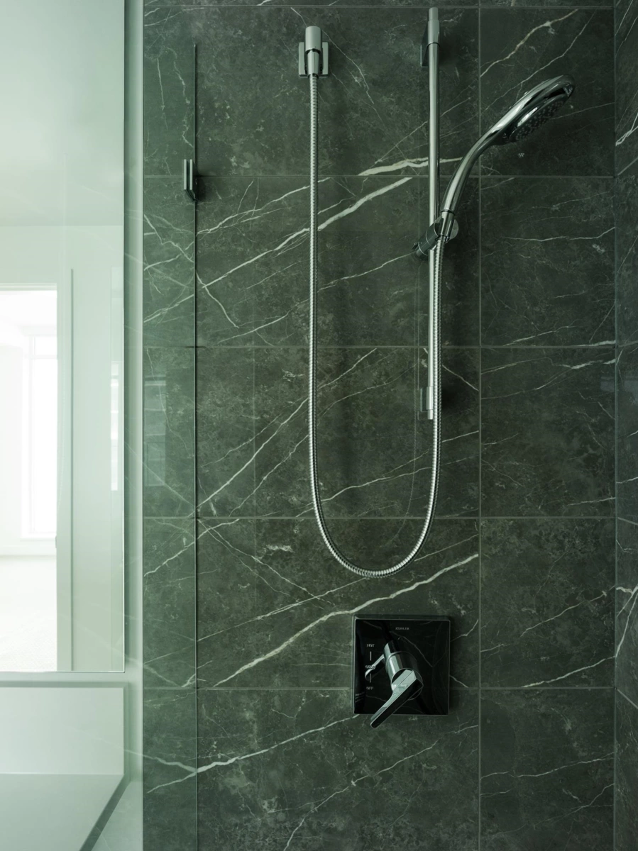 Primary Bathroom Photo of 1904 7683 Park Crescent, Burnaby, BC