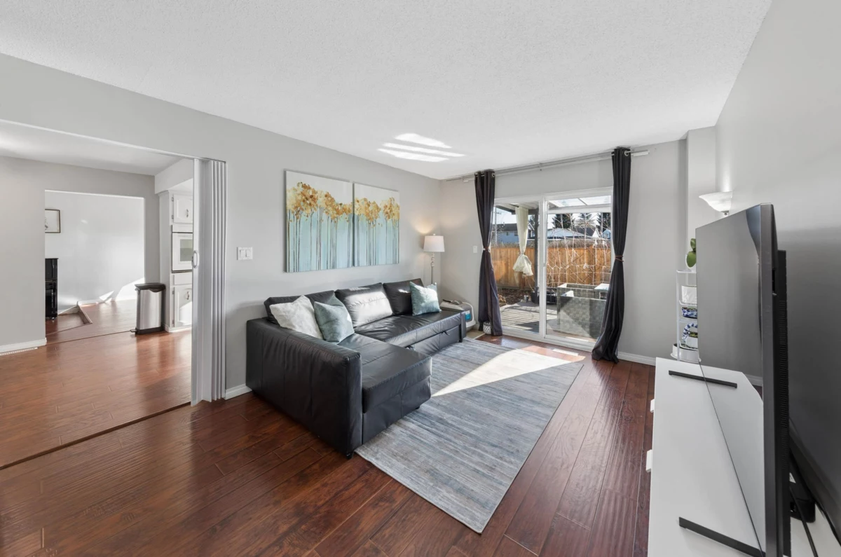 Backyard Photo of 15440 95a Avenue, Surrey, BC