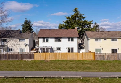 Outdoor Kitchen Photo of 15440 95a Avenue, Surrey, BC