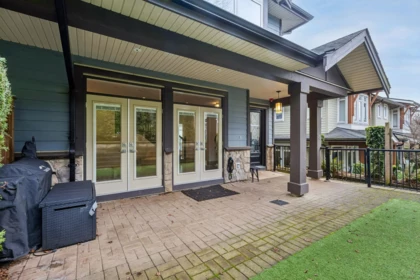 4 651 W 14th Street, North Vancouver, BC