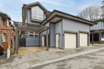 4 651 W 14th Street, North Vancouver, BC