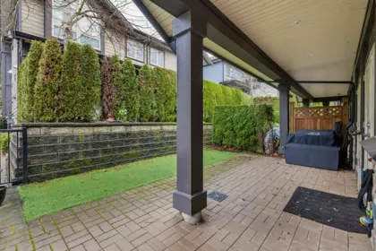 4 651 W 14th Street, North Vancouver, BC
