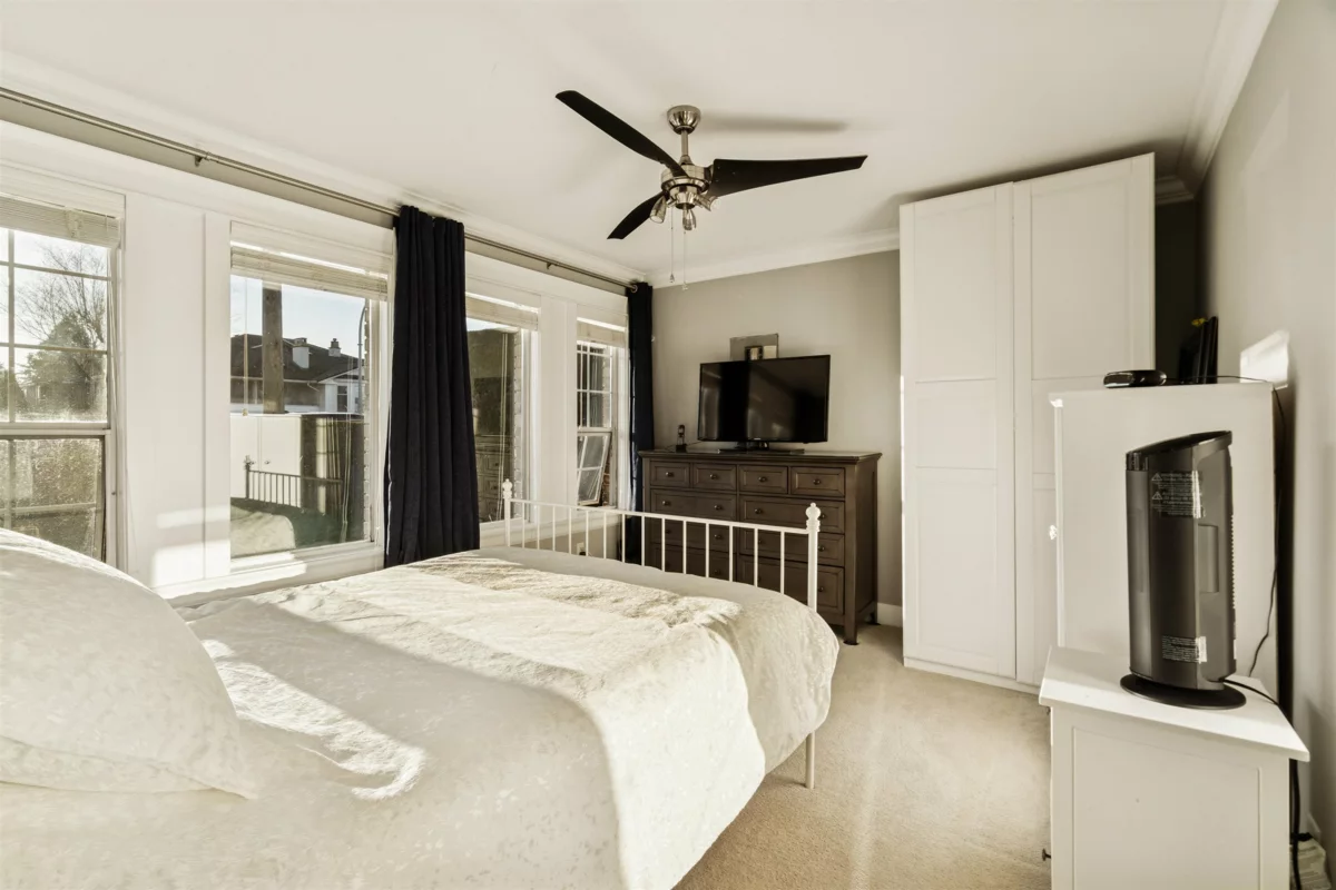 Backyard Photo of 7622 2nd Street, Burnaby, BC