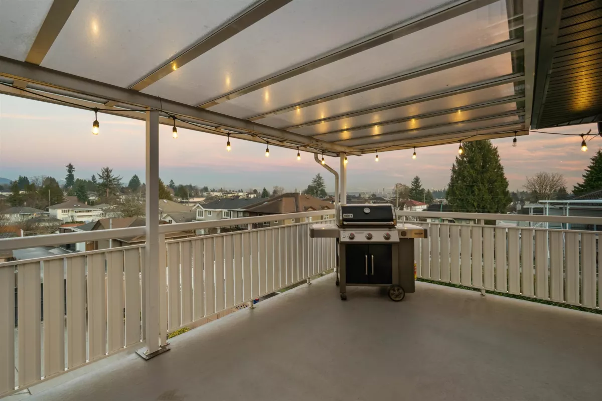 Bedroom 3 Photo of 7622 2nd Street, Burnaby, BC