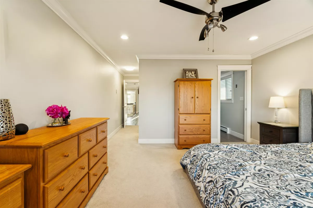 Guest Bathroom Photo of 7622 2nd Street, Burnaby, BC