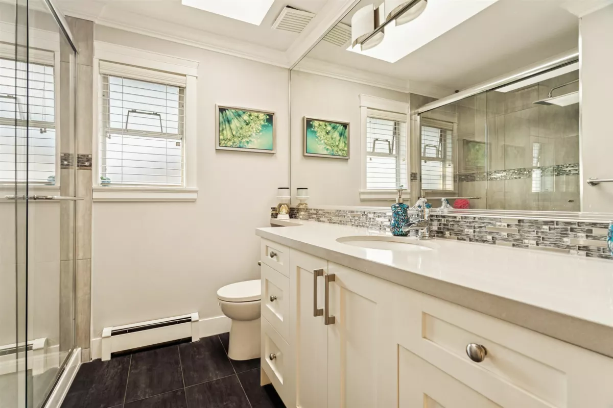 Laundry Room Photo of 7622 2nd Street, Burnaby, BC