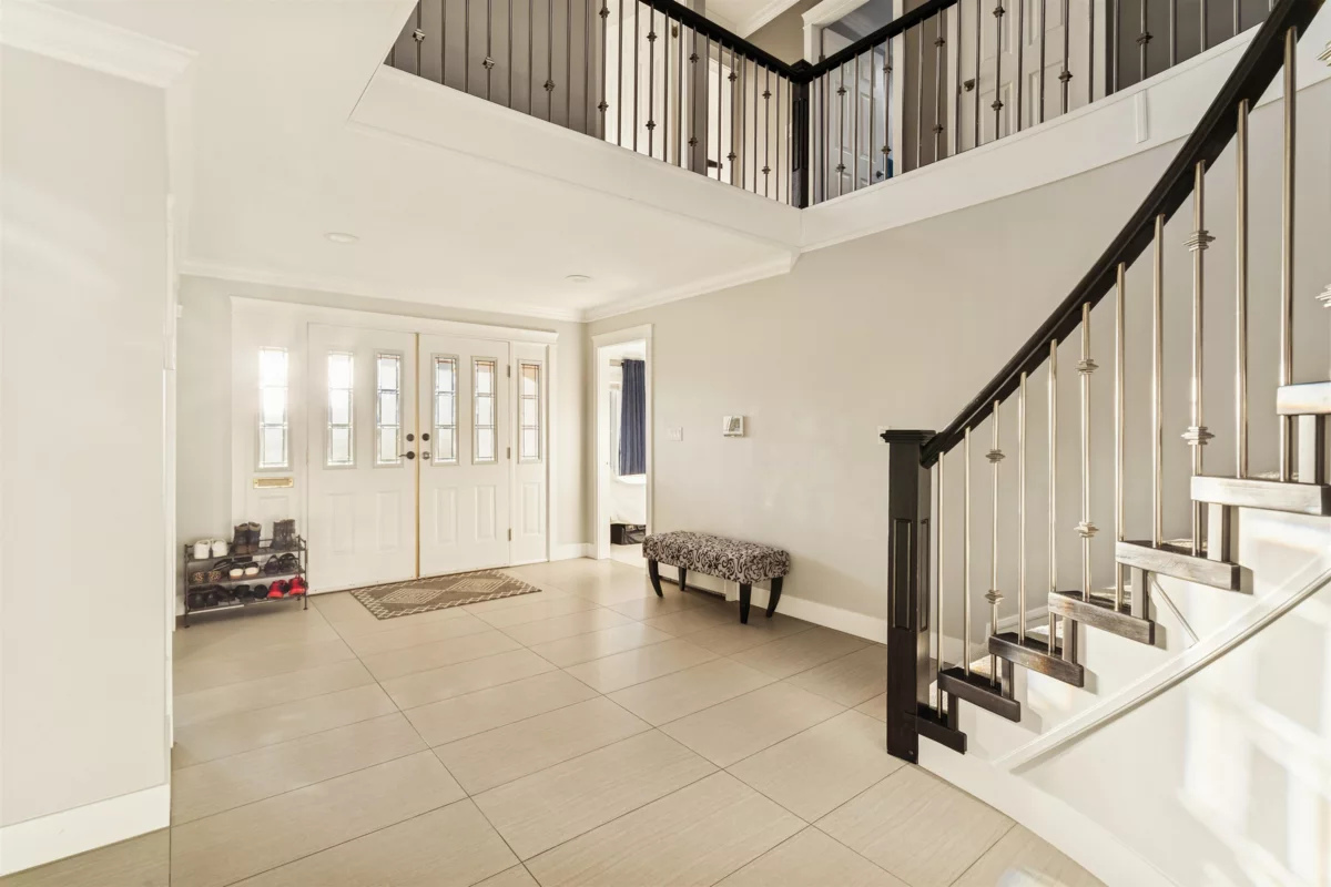 Mudroom Photo of 7622 2nd Street, Burnaby, BC