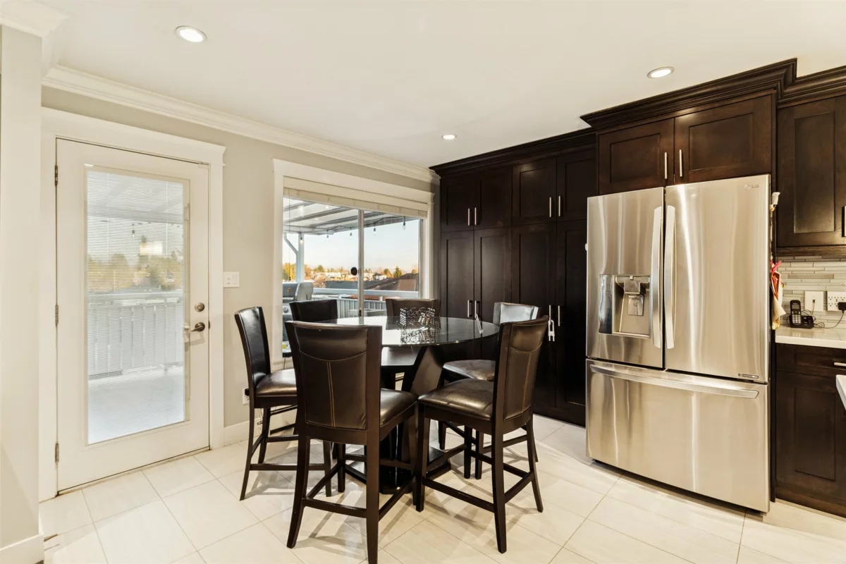 Walk-In Closet Photo of 7622 2nd Street, Burnaby, BC