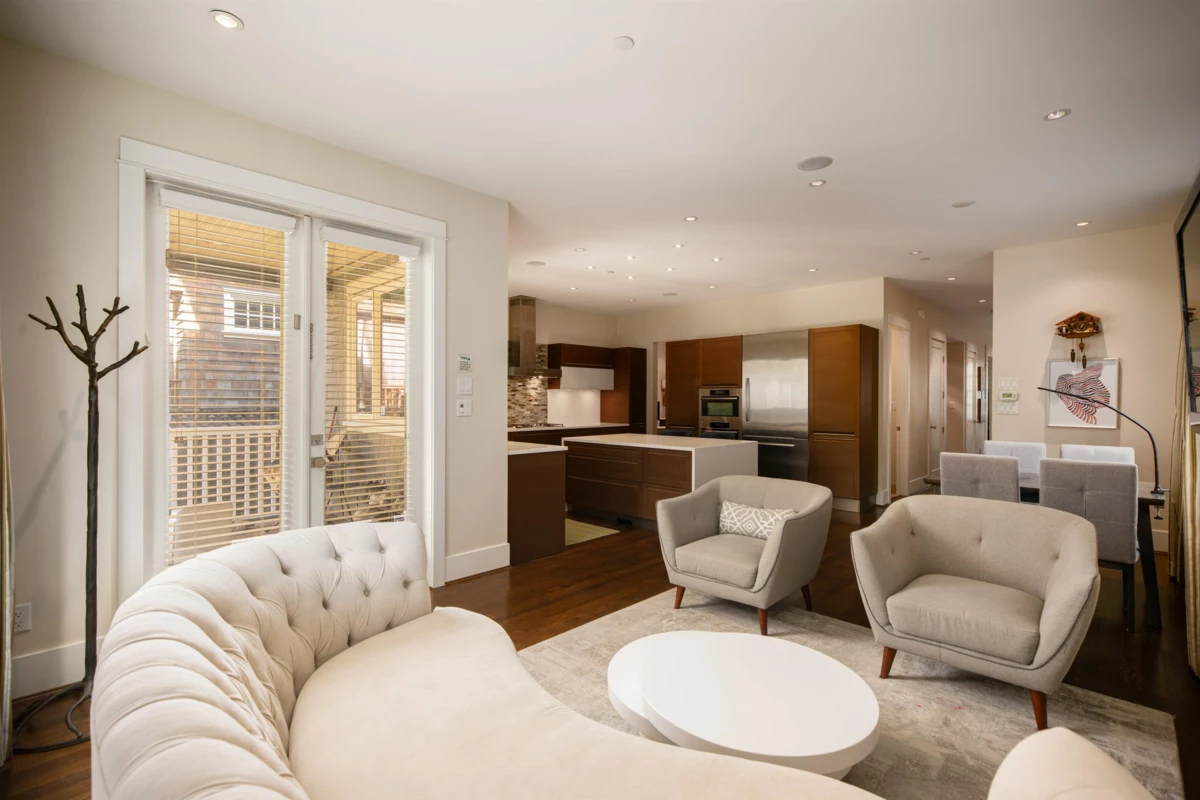 Breakfast Nook Photo of 6467 Larch Street, Vancouver, BC