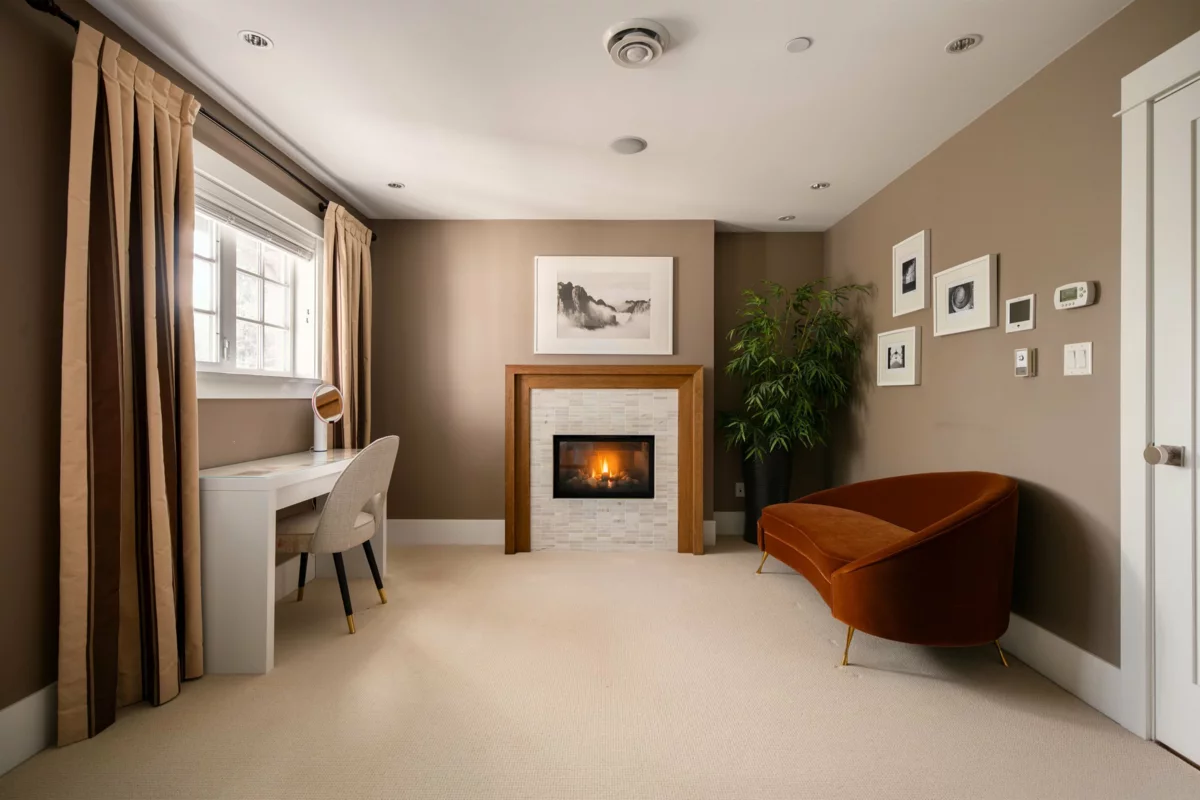 Entry Foyer Photo of 6467 Larch Street, Vancouver, BC