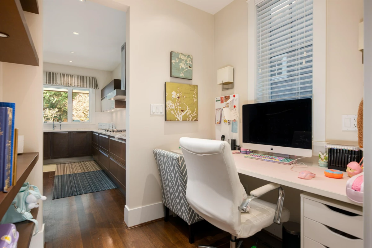 Powder Room Photo of 6467 Larch Street, Vancouver, BC