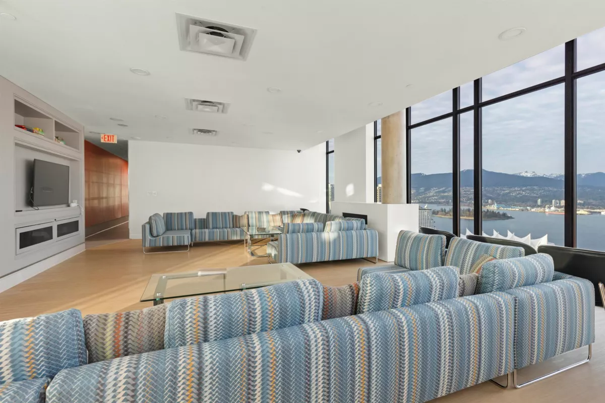 Entry Foyer Photo of 4108 128 W Cordova Street, Vancouver, BC