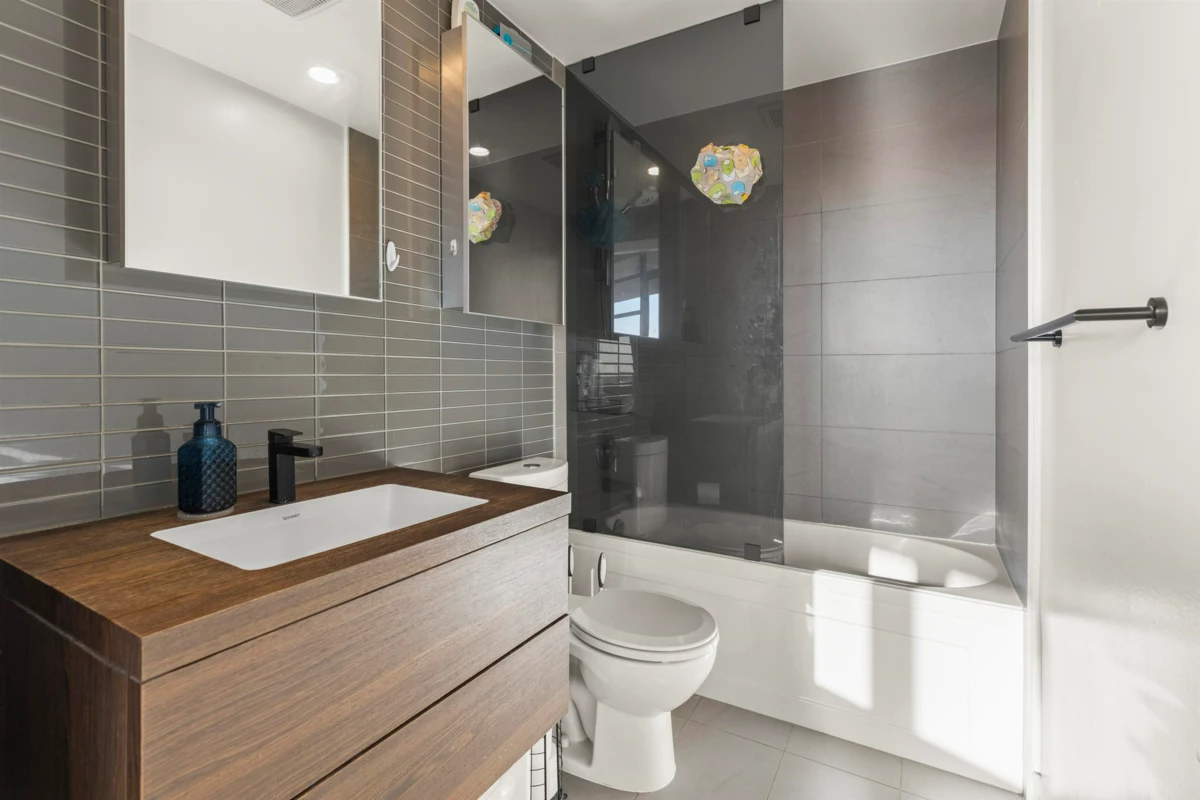 Office / Den Photo of 4108 128 W Cordova Street, Vancouver, BC