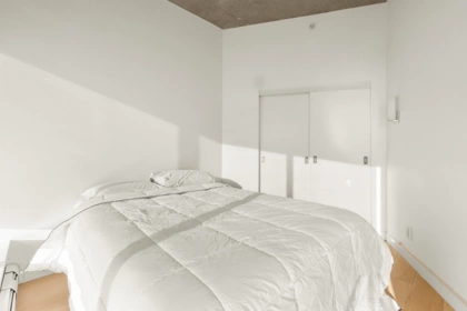 Guest Bathroom Photo of 4108 128 W Cordova Street, Vancouver, BC