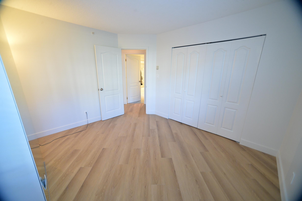 Breakfast Nook Photo of 106 3455 Ascot Place, Vancouver, BC